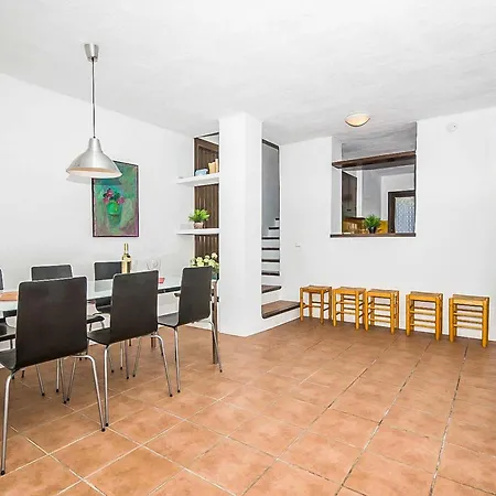 Bini Aida * Сант-Луис